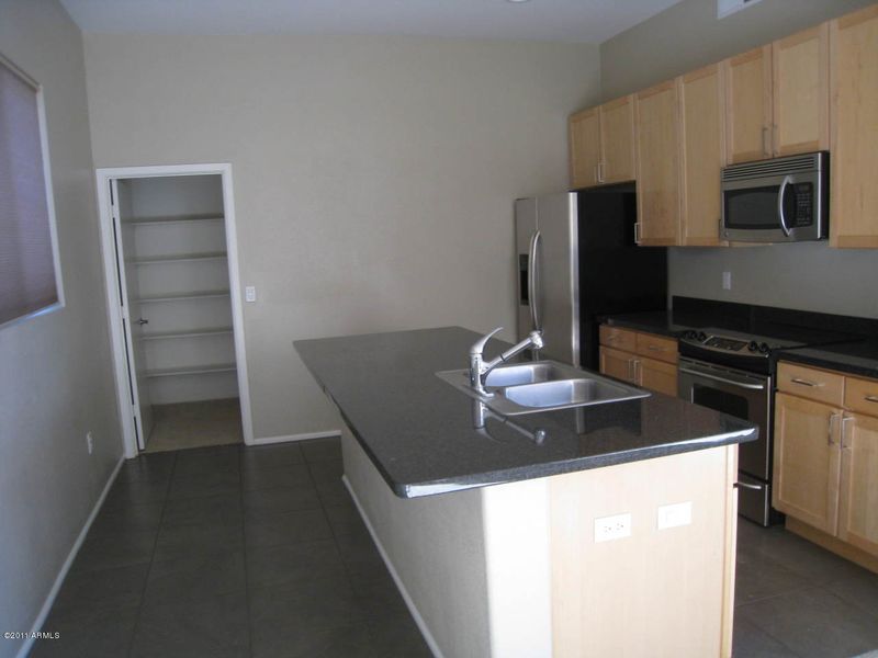 6605 N 93rd Ave #1038, Glendale, AZ 85305
