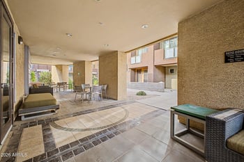 6605 93rd Ave #1050, Glendale, AZ 85305