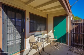 6606 Kingston Ln, Glendale, AZ 85306