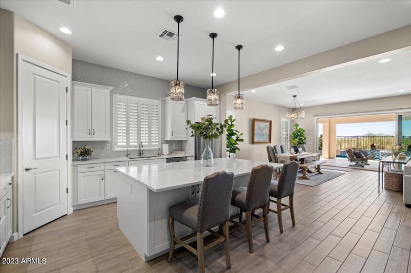 6607 Libby St, Phoenix, AZ 85054
