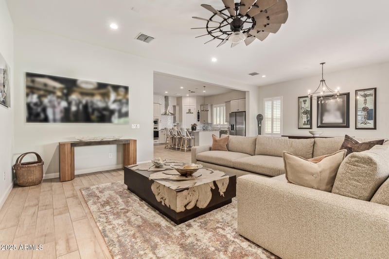 6608 Libby St, Phoenix, AZ 85054