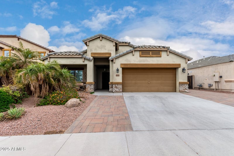6608 Saguaro Park Ln, Glendale, AZ 85310