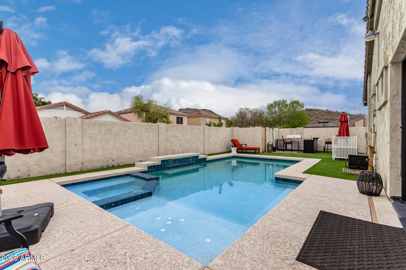 6608 Saguaro Park Ln, Glendale, AZ 85310