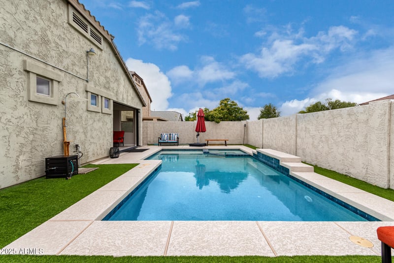 6608 Saguaro Park Ln, Glendale, AZ 85310
