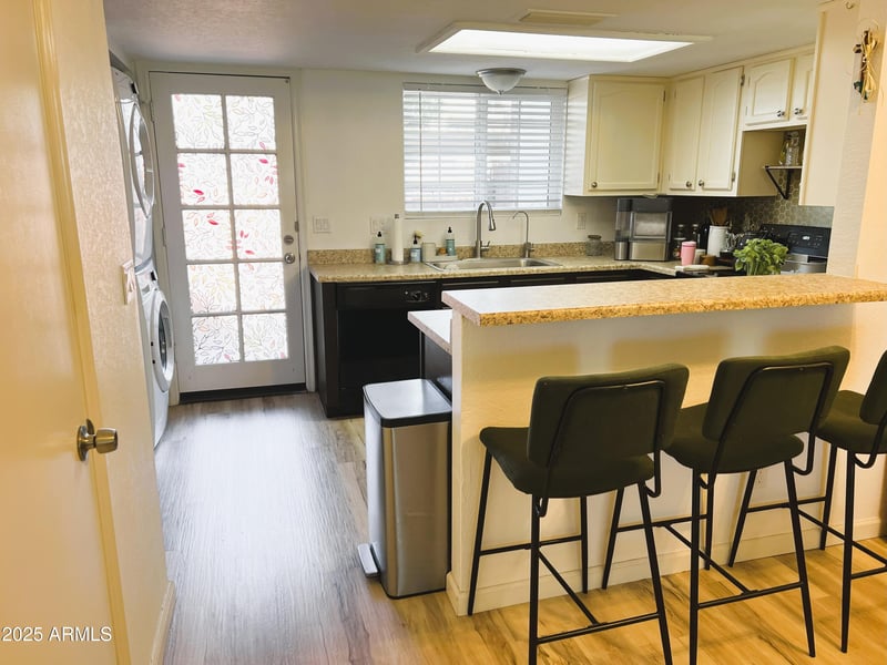 6609 Jamaica Dr, Glendale, AZ 85306
