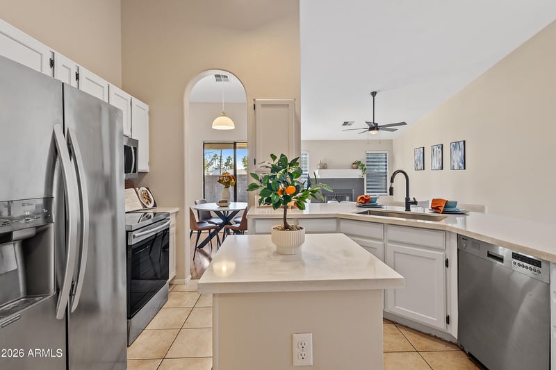 6609 N 85th Dr, Glendale, AZ 85305