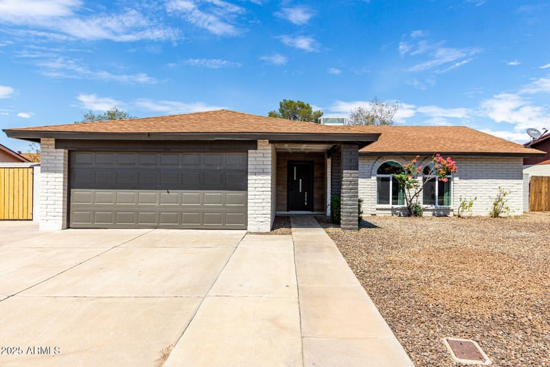6610 Christy Dr, Glendale, AZ 85304