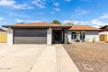 6610 Christy Dr, Glendale, AZ 85304