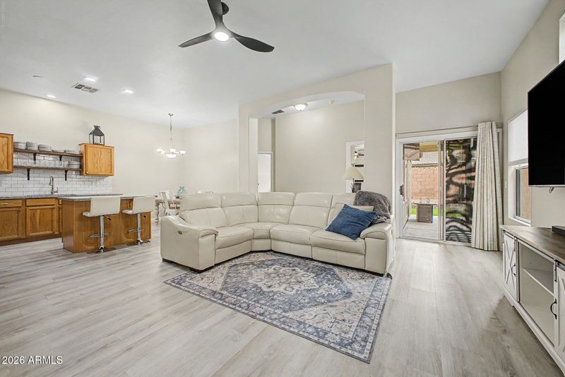 6610 E University Dr #123, Mesa, AZ 85205