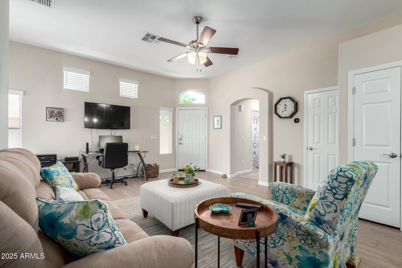 6610 University Dr #35, Mesa, AZ 85205