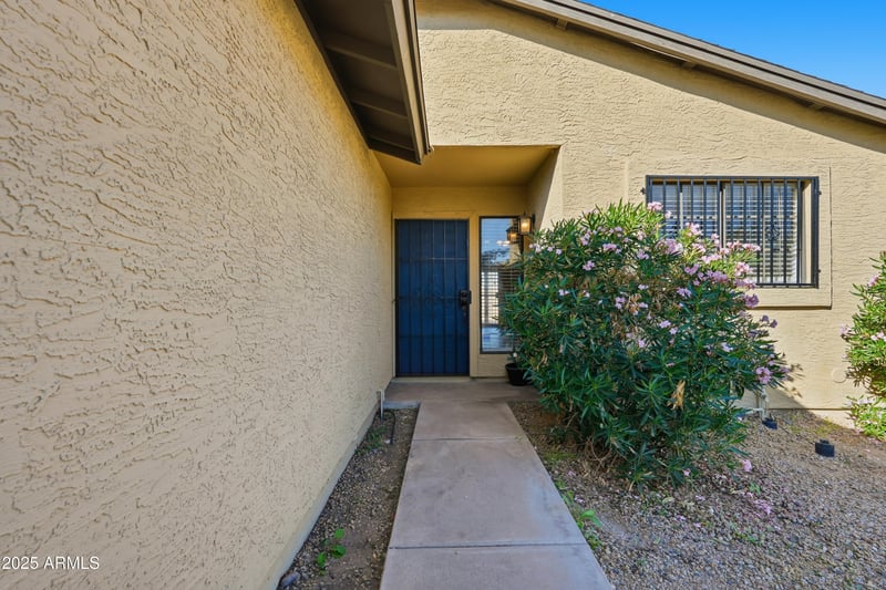 6612 48th Dr, Glendale, AZ 85301