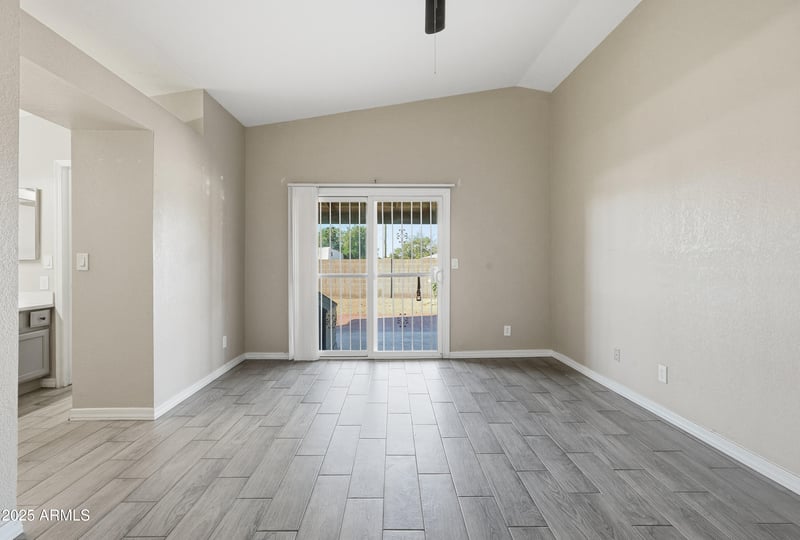 6612 48th Dr, Glendale, AZ 85301