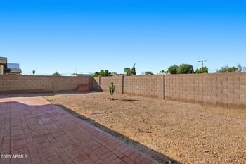 6612 48th Dr, Glendale, AZ 85301