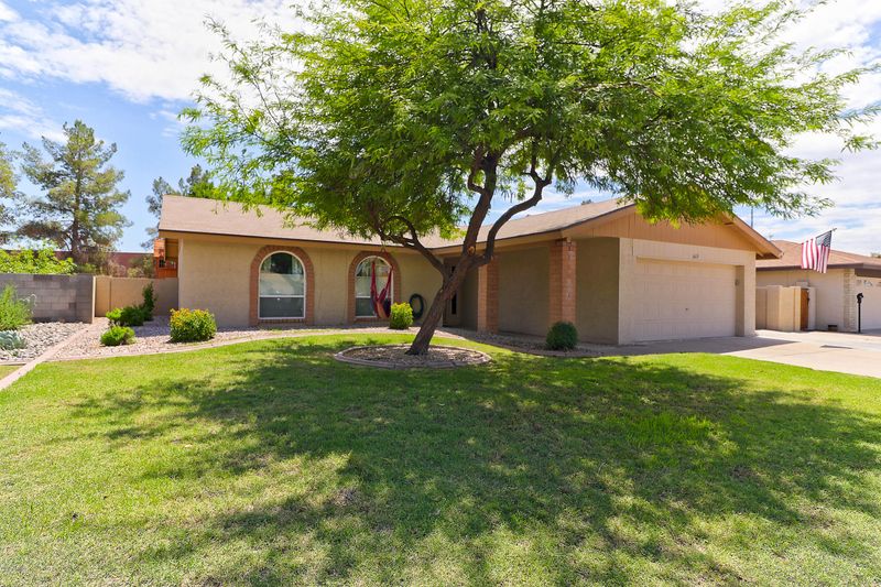 6613 W Christy Dr, Glendale, AZ 85304