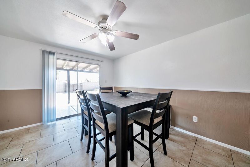 6613 W Monte Vista Rd, Phoenix, AZ 85035