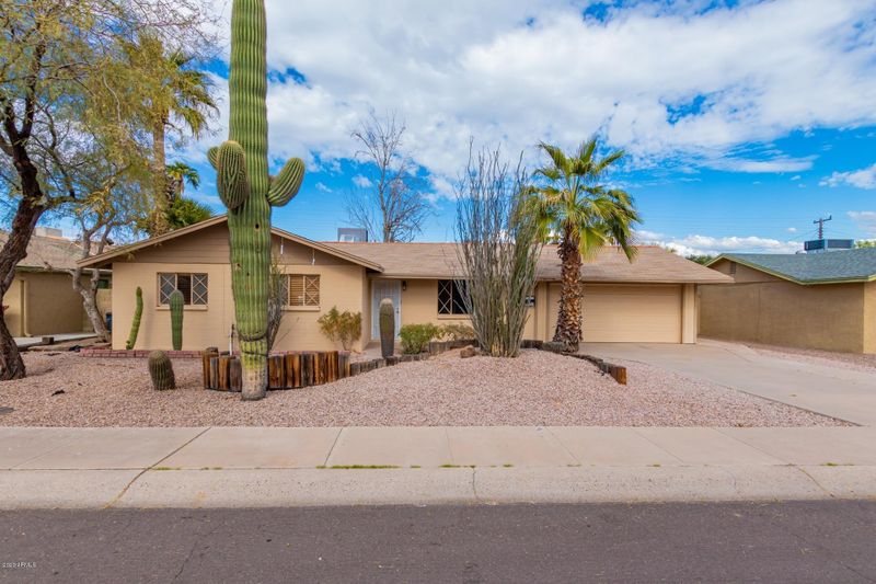 6614 E Sheridan St, Scottsdale, AZ 85257