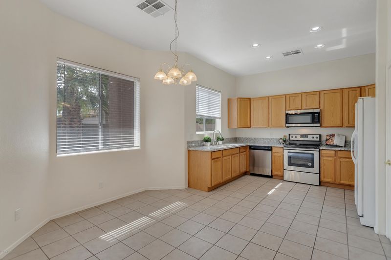 6614 S 5th Way, Phoenix, AZ 85042