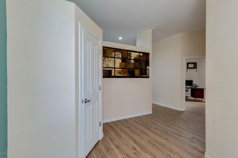 6615 S 5th Pl, Phoenix, AZ 85042