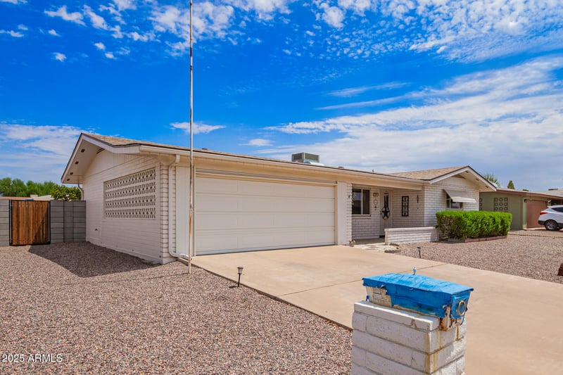 6616 Des Moines St, Mesa, AZ 85205