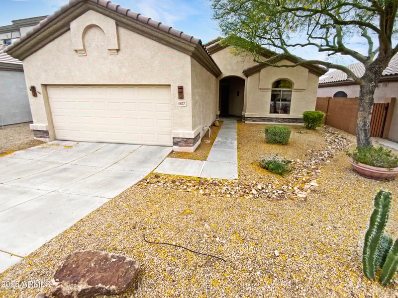 6617 Cavedale Dr, Phoenix, AZ 85083