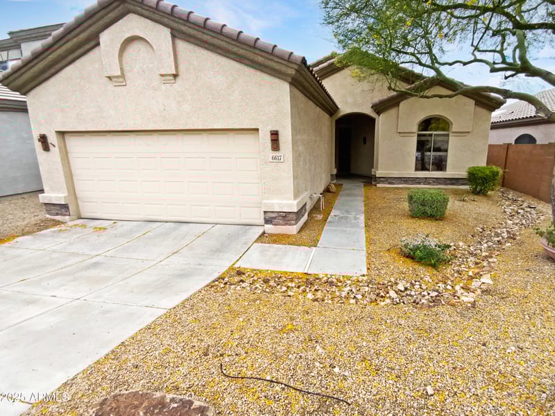 6617 Cavedale Dr, Phoenix, AZ 85083