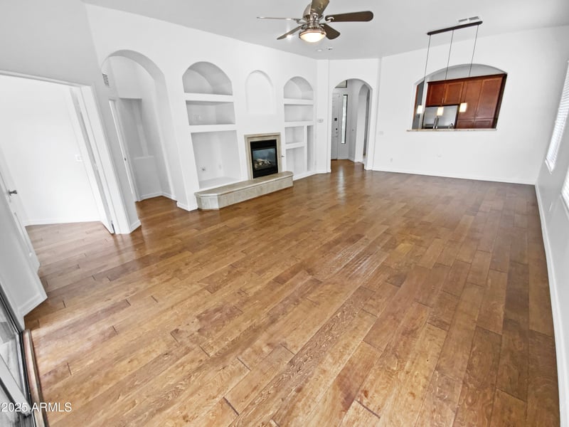 6617 Cavedale Dr, Phoenix, AZ 85083