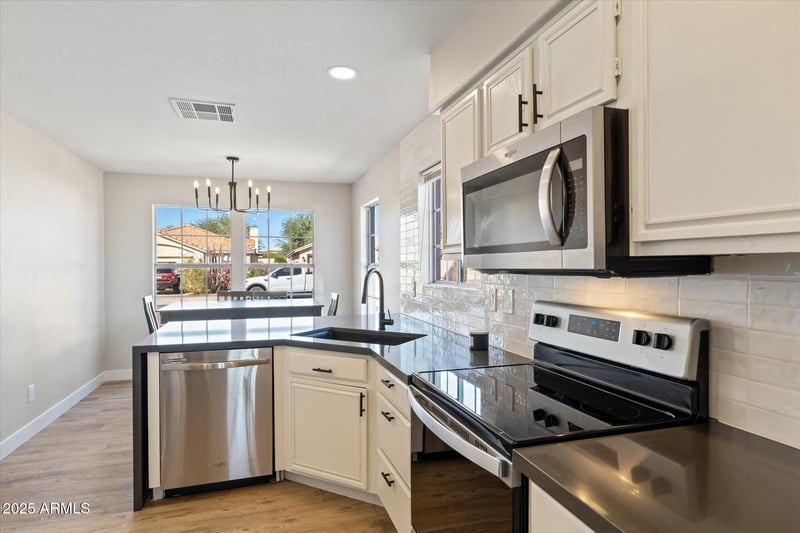 6617 Northridge St, Mesa, AZ 85215