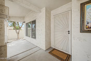 6617 W Acapulco Ln, Glendale, AZ 85306