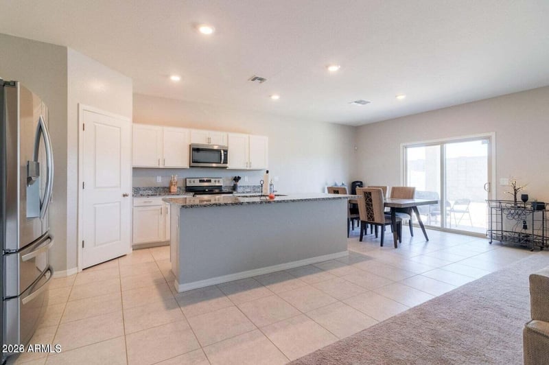6617 Magdalena Ln, Laveen, AZ 85339