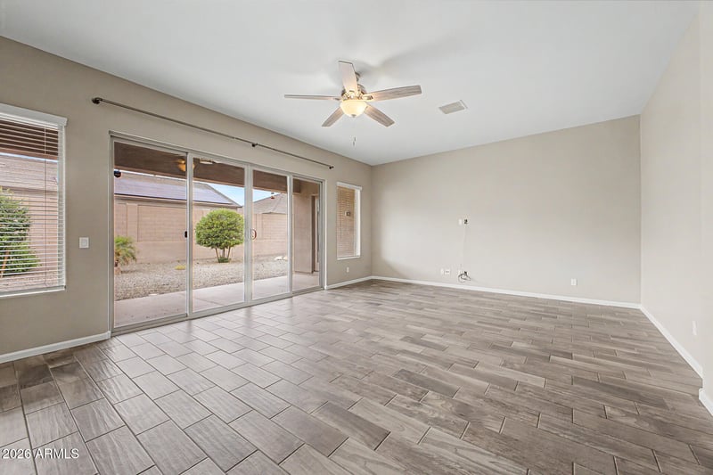 6618 W Madre Del Oro Dr, Phoenix, AZ 85083
