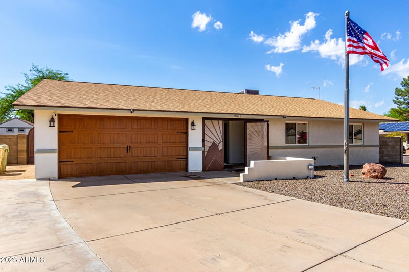 6619 Phelps Rd, Glendale, AZ 85306