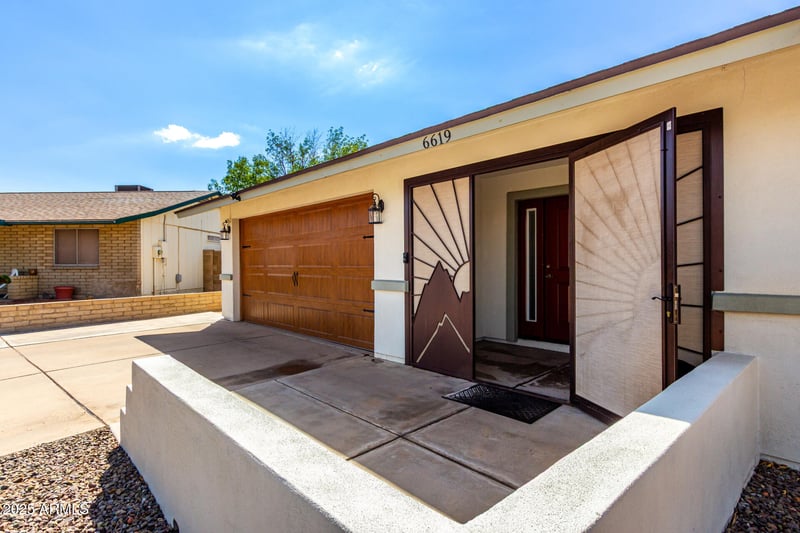 6619 Phelps Rd, Glendale, AZ 85306