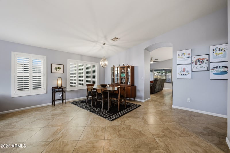 6619 Louise Dr, Glendale, AZ 85310