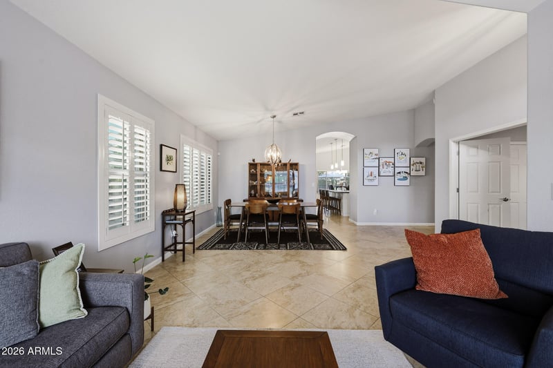 6619 Louise Dr, Glendale, AZ 85310