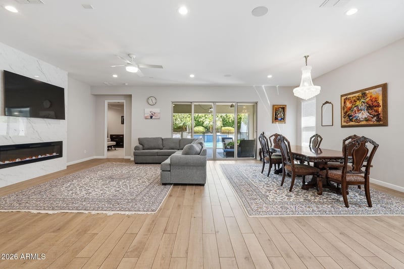 6620 E Libby St, Phoenix, AZ 85054