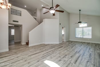 6620 Louise Dr, Glendale, AZ 85310