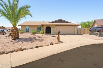 6620 W Mercer Ln, Glendale, AZ 85304