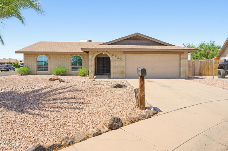 6620 W Mercer Ln, Glendale, AZ 85304