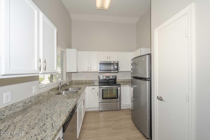 6620 W Whispering Wind Dr, Glendale, AZ 85310