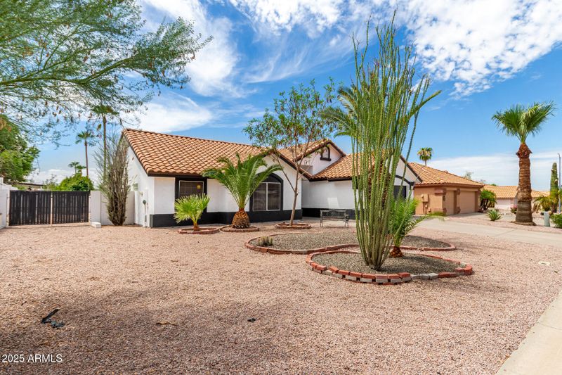 6621 E Quartz St, Mesa, AZ 85215