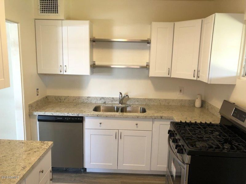 6621 N 62nd Dr, Glendale, AZ 85301
