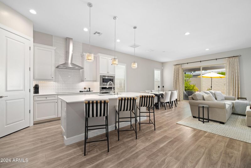 6622 E Villa Rita Dr, Phoenix, AZ 85054