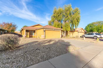 6622 Nez Perce St, Phoenix, AZ 85043