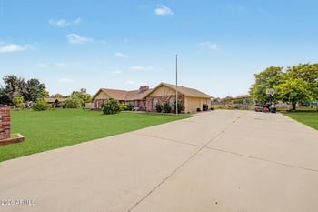 6622 66th Ave, Laveen, AZ 85339