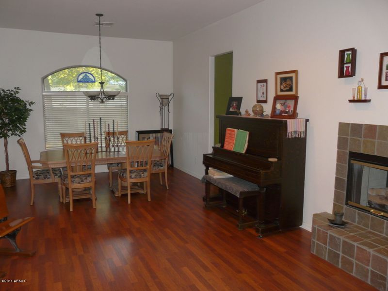 6622 W Maya Way, Phoenix, AZ 85083