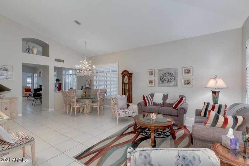 6623 E Viewmont Dr, Mesa, AZ 85215