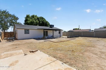 6624 Columbus Ave, Phoenix, AZ 85033