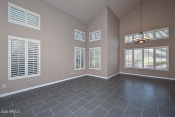 6624 Louise Dr, Glendale, AZ 85310