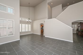 6624 Louise Dr, Glendale, AZ 85310