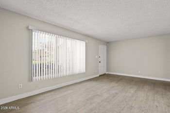 6625 44th Ave, Glendale, AZ 85301